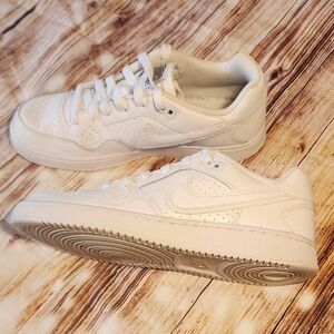 Nike Son of force sneaker shoes 👟